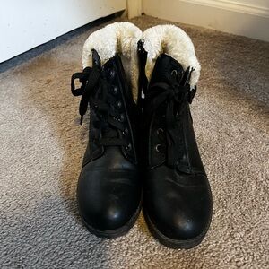 Women’s Fur Boots